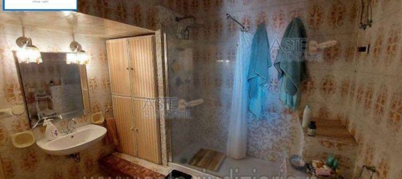 5 rooms Apartment in Rome, Italy No. 205920 12