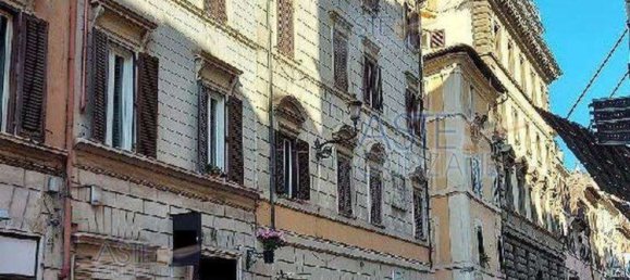5 rooms Apartment in Rome, Italy No. 205920 2