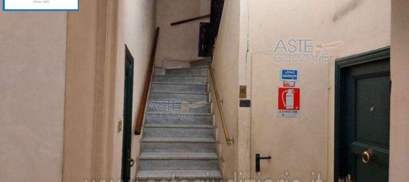5 rooms Apartment in Rome, Italy No. 205920 4