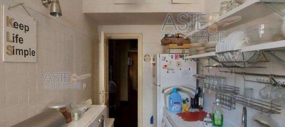 5 rooms Apartment in Rome, Italy No. 205920 18