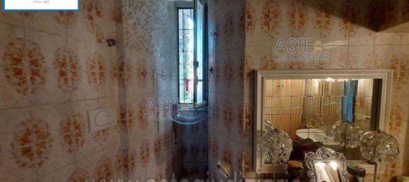 5 rooms Apartment in Rome, Italy No. 205920 14