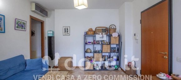 3 rooms Apartment in Rozzano, Italy No. 26568 8