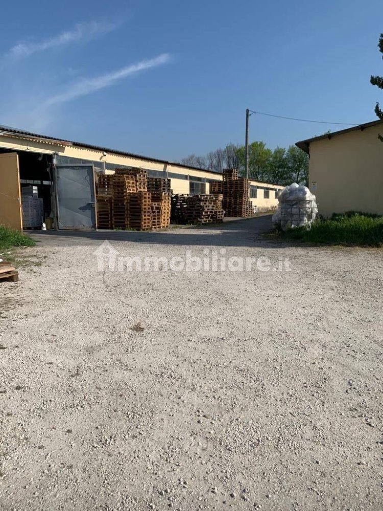 2000m² Warehouse in Lonigo, Italy No. 317683