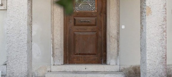 9 bedrooms House in Lisbon, Portugal No. 105140 3