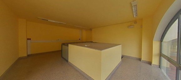 375m² Warehouse in Madrid, Spain No. 74472 14