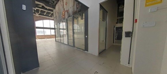 375m² Warehouse in Madrid, Spain No. 74472 6