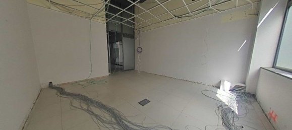 375m² Warehouse in Madrid, Spain No. 74472 21