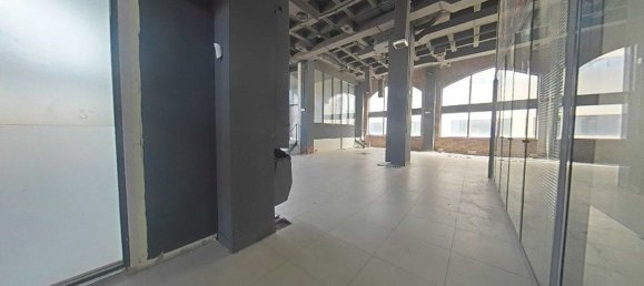 375m² Warehouse in Madrid, Spain No. 74472 5