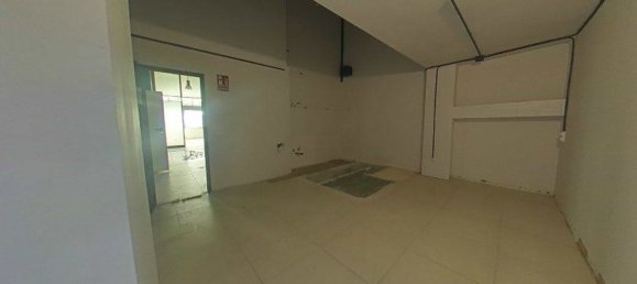 375m² Warehouse in Madrid, Spain No. 74472 28