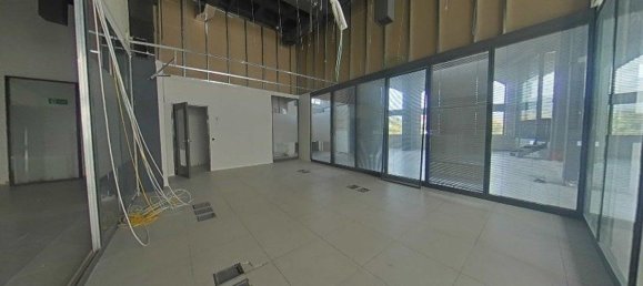 375m² Warehouse in Madrid, Spain No. 74472 9