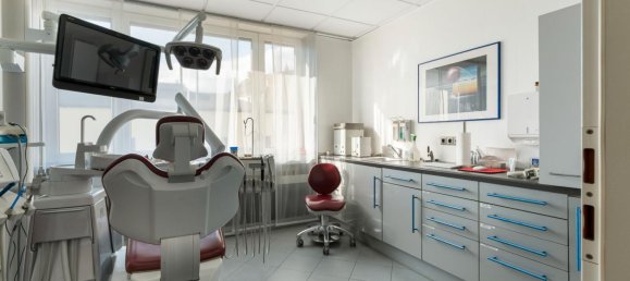 15-salle Bâtiment à Dusseldorf, Germany No. 324011 12