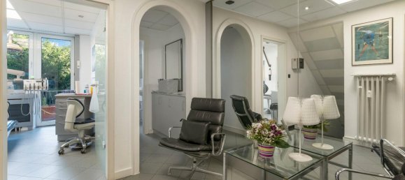 15-salle Bâtiment à Dusseldorf, Germany No. 324011 6