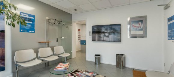 15-salle Bâtiment à Dusseldorf, Germany No. 324011 5