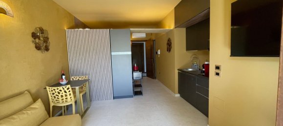 1 bedroom Apartment in Sirmione, Italy No. 361346 6