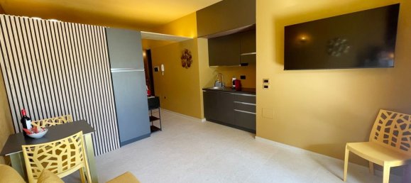 1 bedroom Apartment in Sirmione, Italy No. 361346 5