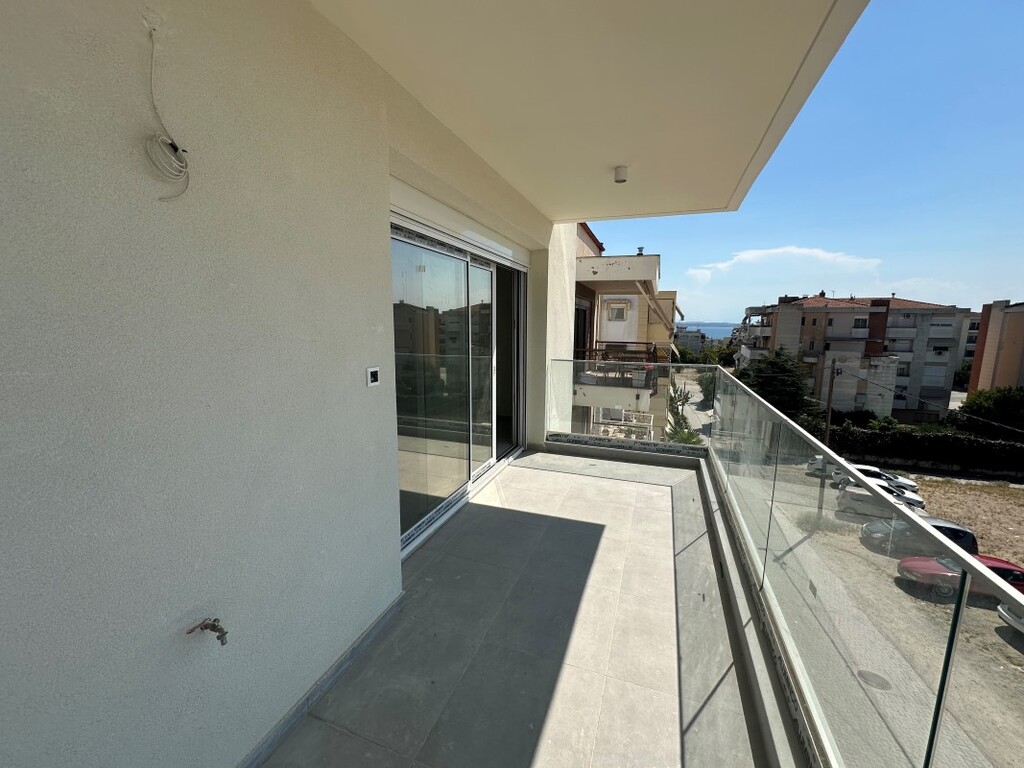 Квартира с 2 спальнями в Каламарья, Греция № 1883