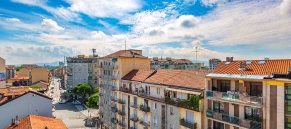 2 rooms Apartment in Turin, Italy No. 290491 8