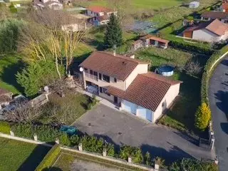 8 rooms House in Mezeriat, France No. 190274