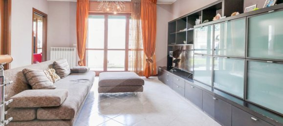 3 rooms Apartment in Milan, Italy No. 241880 6