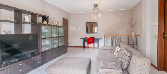 3 rooms Apartment in Milan, Italy No. 241880 4