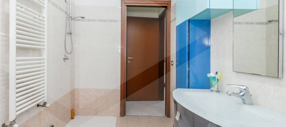 3 rooms Apartment in Milan, Italy No. 241880 40