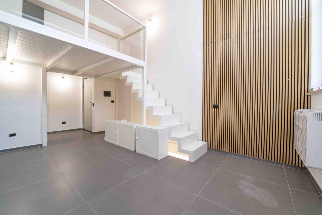 3غرفة شقة في Milan, Italy رقم 242023