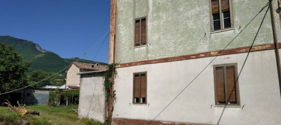 Дом с 23 комнатами в Сассоферрато, Италия № 164233 9