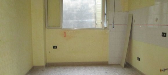 3 rooms Apartment in Licata, Italy No. 127122 8