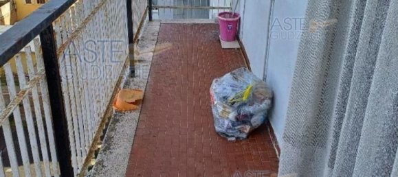 6 rooms Apartment in Aprilia, Italy No. 101012 7