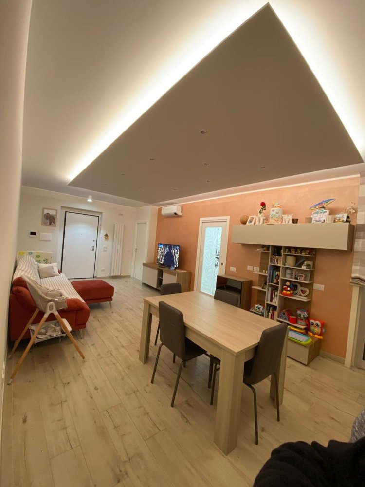 4 rooms Apartment in Perugia, Italy No. 139910