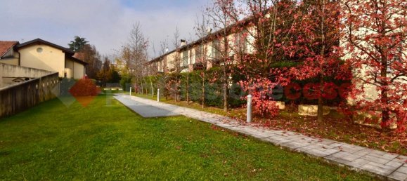 3-salle Villa à Meda, Italy No. 38739 23