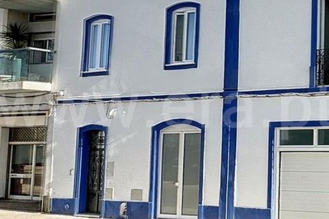 2 bedrooms House in Portimao, Portugal No. 255556