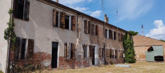 18 rooms House in Piacenza d'Adige, Italy No. 198894 10