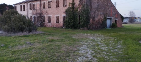 18 rooms House in Piacenza d'Adige, Italy No. 198894 8