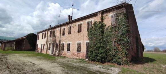 18 rooms House in Piacenza d'Adige, Italy No. 198894 3