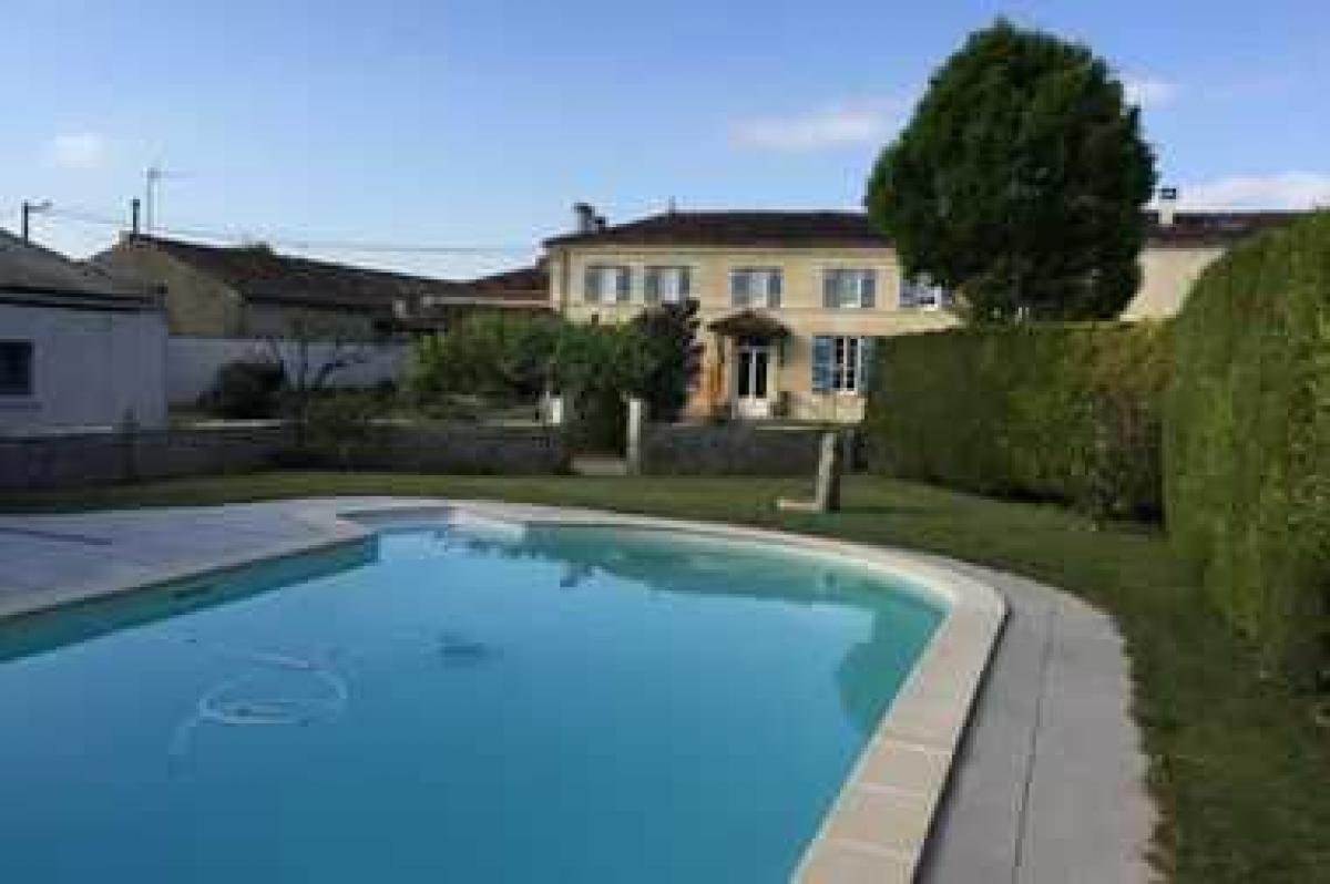 5 chambres Maison à Matha, France No. 27585