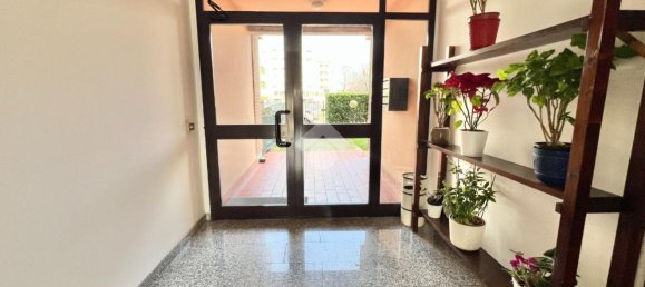 Квартира с 2 комнатами в Реджо Эмилия, Италия № 7356 14