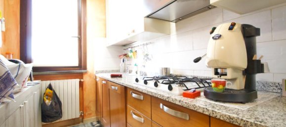 Квартира с 2 комнатами в Реджо Эмилия, Италия № 7356 7