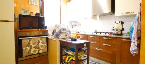 Квартира с 2 комнатами в Реджо Эмилия, Италия № 7356 8