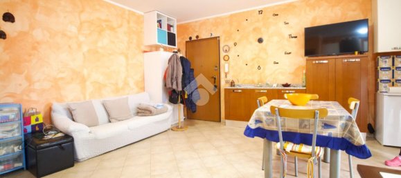 Квартира с 2 комнатами в Реджо Эмилия, Италия № 7356 26