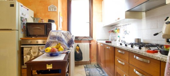 Квартира с 2 комнатами в Реджо Эмилия, Италия № 7356 9