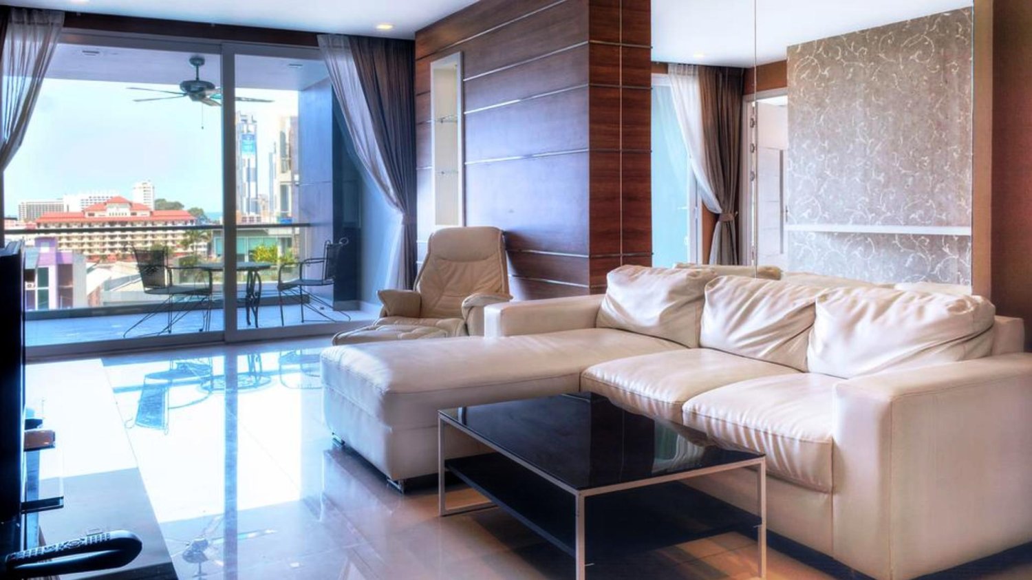 3 bedrooms Condo in Apus Pattaya, Thailand No. 28850