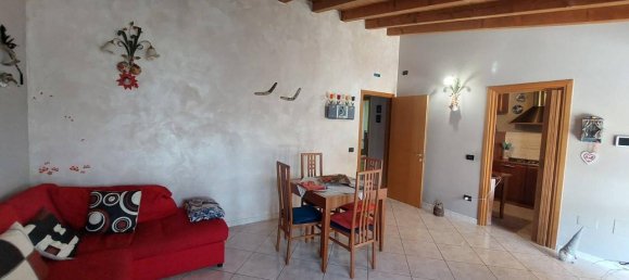 3 rooms House in Corzano, Italy No. 65934 10
