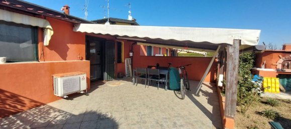 3 rooms House in Corzano, Italy No. 65934 7