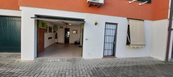 3 rooms House in Corzano, Italy No. 65934 24
