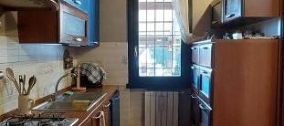 3 rooms House in Corzano, Italy No. 65934 14