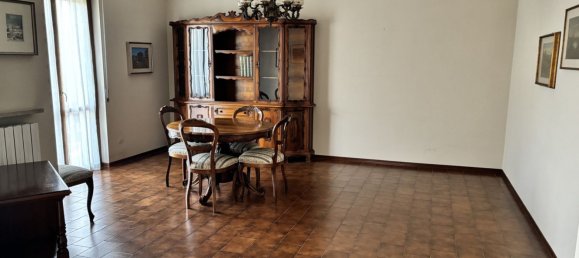 4 rooms Apartment in Cremona, Italy No. 334519 2