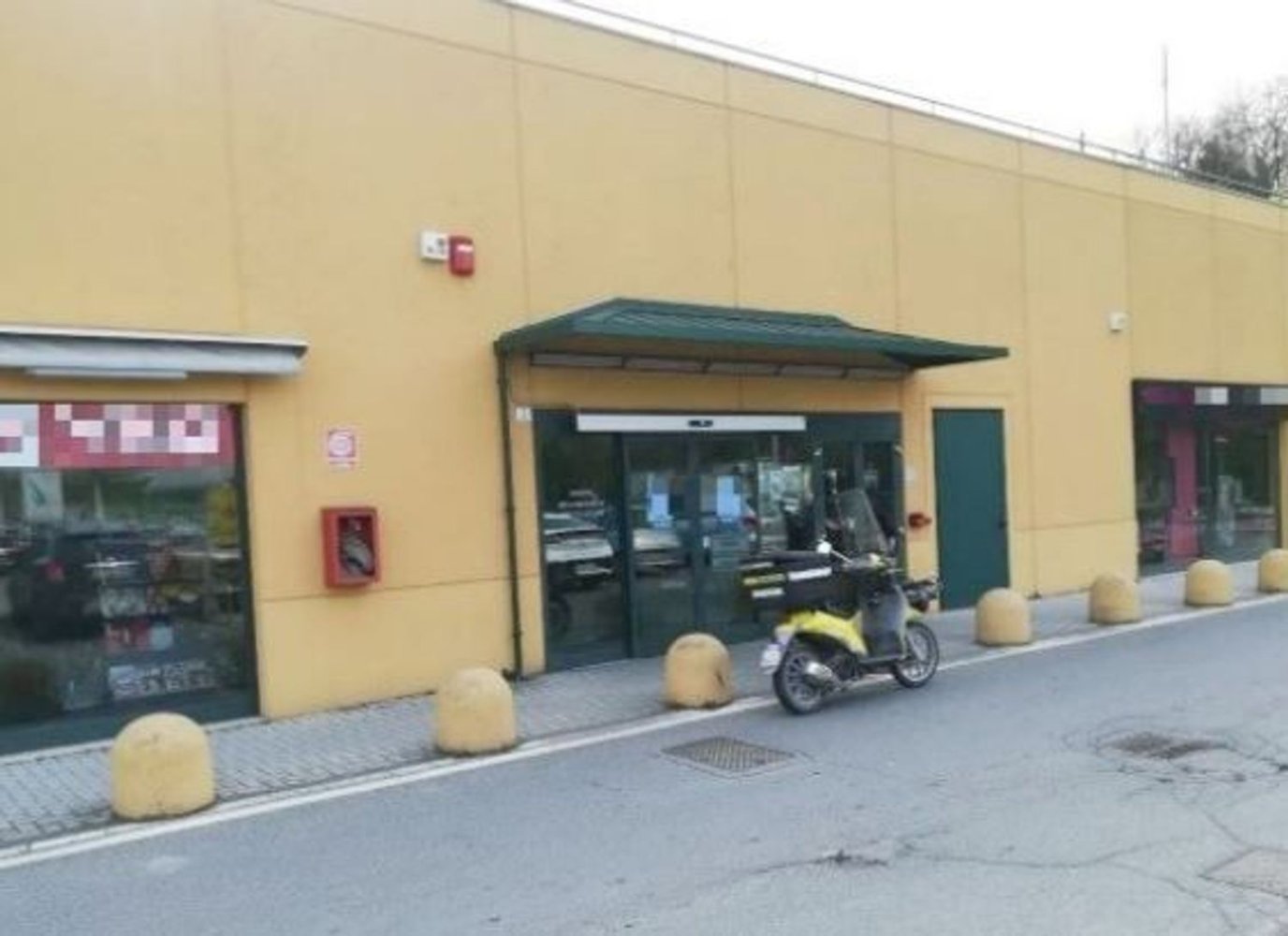 Propiedad comercial en Lonato del Garda, Italy 144 m² No. 362867