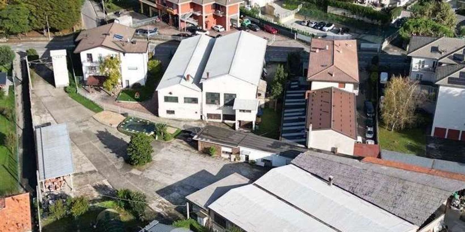 5610m² Warehouse in Como, Italy No. 393075