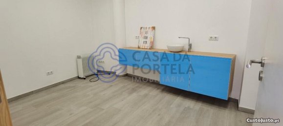 Propriété commerciale à Rio Tinto, Portugal 137m² No. 60312 8